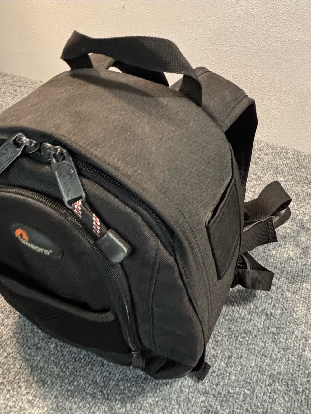 Lowepro Micro Trekker 100 Camera Backpack Black Padded DSLR Lens Bag Backpack - Picture 3 of 14